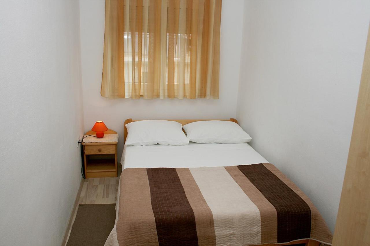 Apartments With A Parking Space Bilo, Primosten - 12870 ภายนอก รูปภาพ